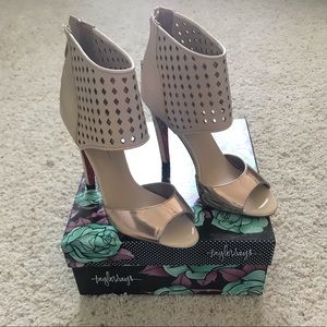 🚫SOLD🚫 Taylor Says Poison Pumps